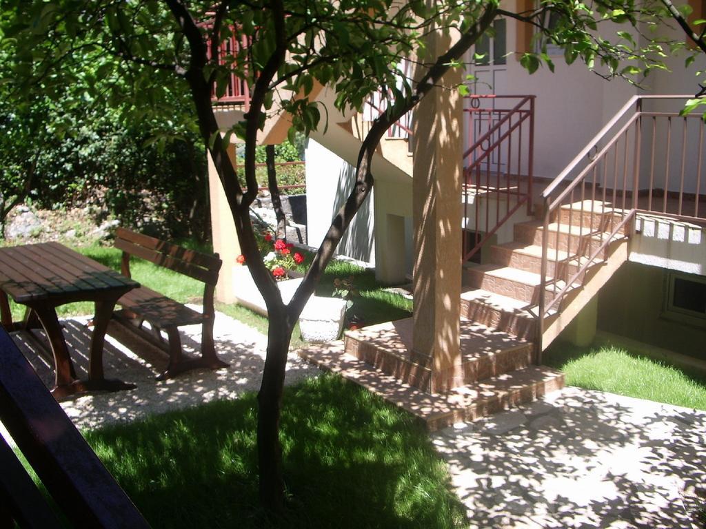 Apartmani Stanovcic Donji Morinj Exterior photo