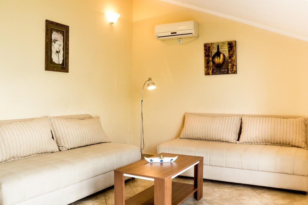 Apartmani Stanovcic Donji Morinj Exterior photo